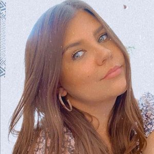 Make me an offer! Happy shopping 🌹